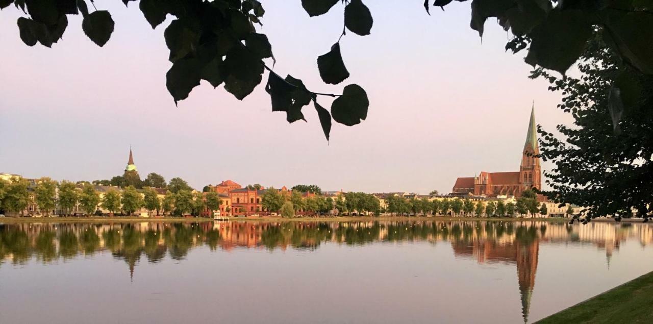 Schwerin Apartment Am Pfaffenteich Экстерьер фото